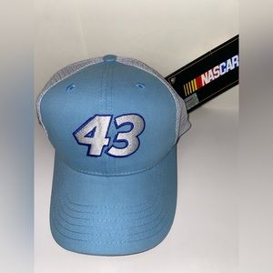 Richard Petty NASCAR Racing Blue And White #43 Snapback Trucker Hat Cap NWT